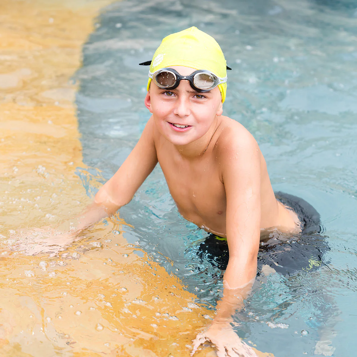 Lime Junior Silicone Swim Hat (4 to 12 years) - Image 6